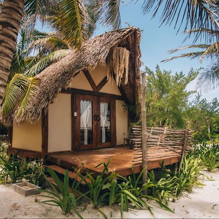 فندق Glamp Ikal تولوم المظهر الخارجي الصورة